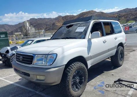 2000 Toyota Land Cruiser from USA, damaged, VIN JT3HT05J9Y0082581